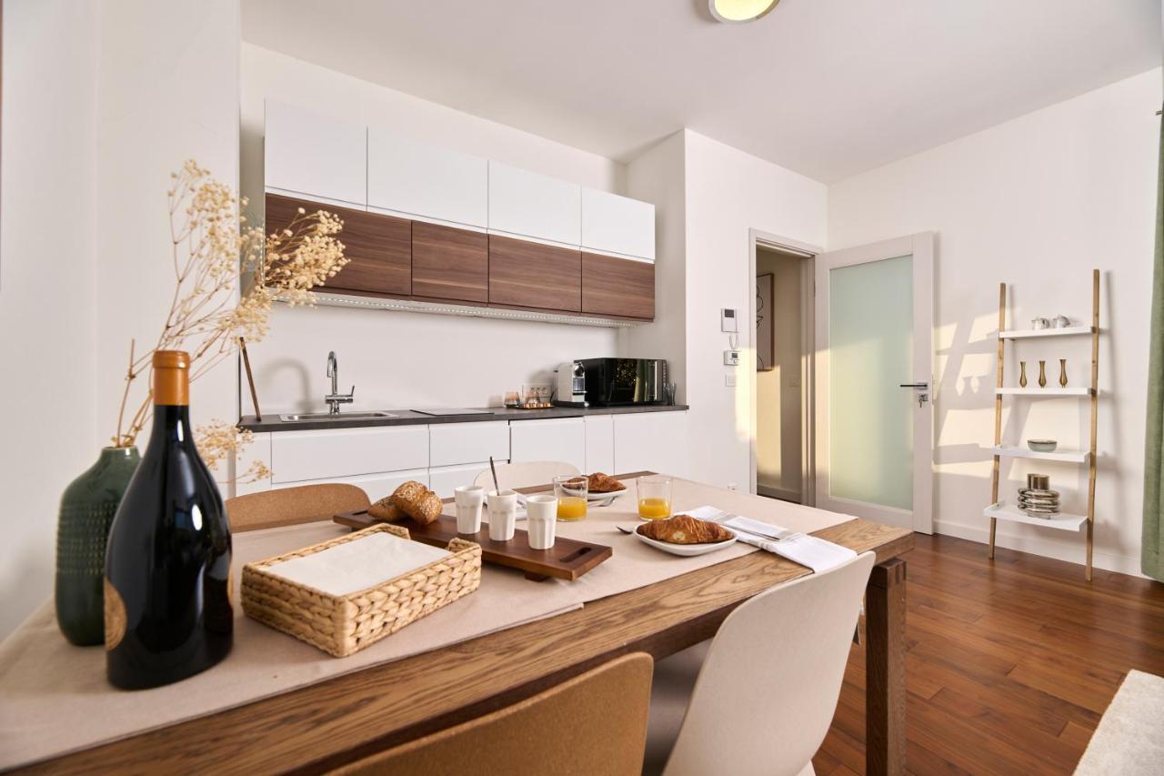 Brand New 1 Bedroom Apartment With Backyard Near The Beach! Poreč Buitenkant foto