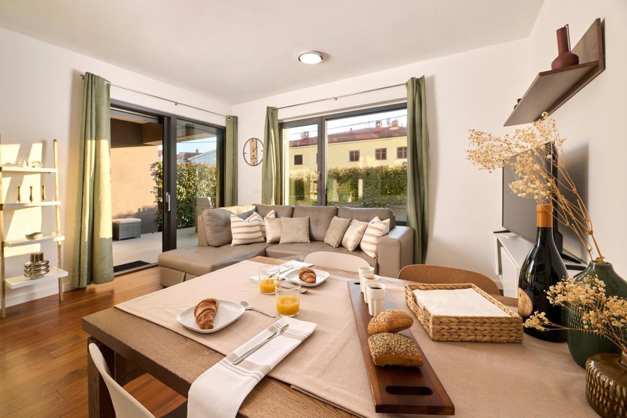 Brand New 1 Bedroom Apartment With Backyard Near The Beach! Poreč Buitenkant foto